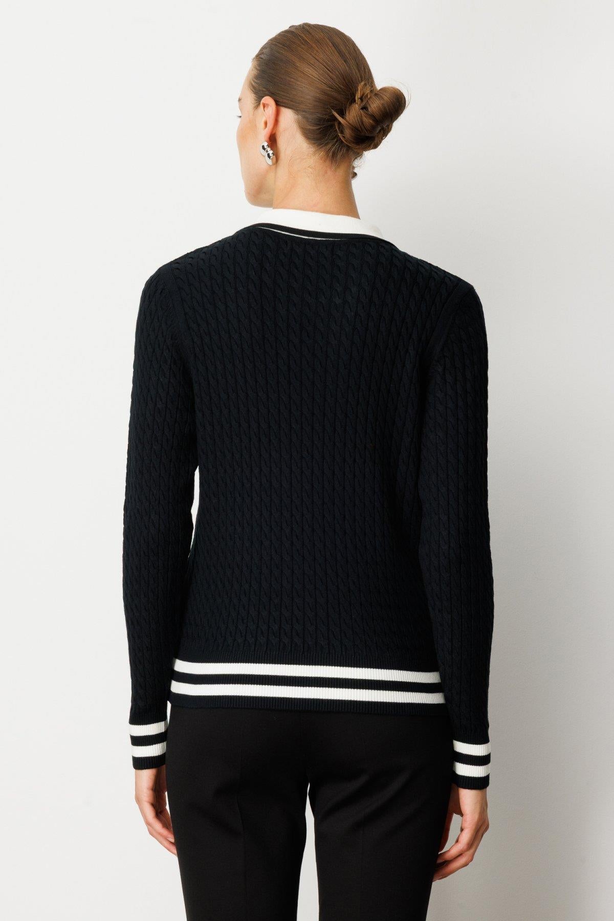 Polo Yaka Örgü Desenli Triko Kazak