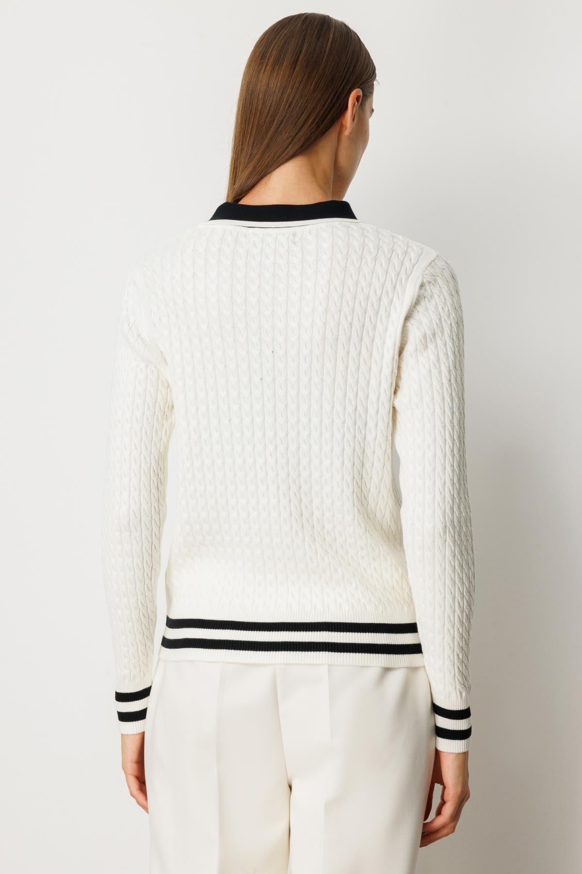 Polo Yaka Örgü Desenli Triko Kazak