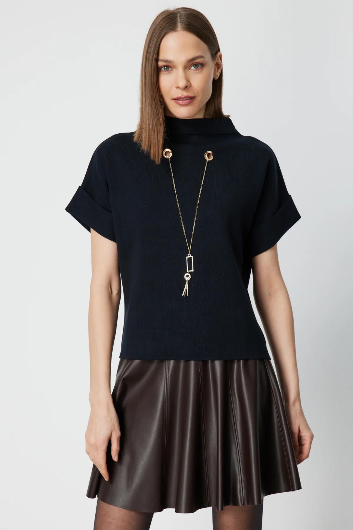 Aksesuar Detaylı Kısa Kollu Triko Kazak