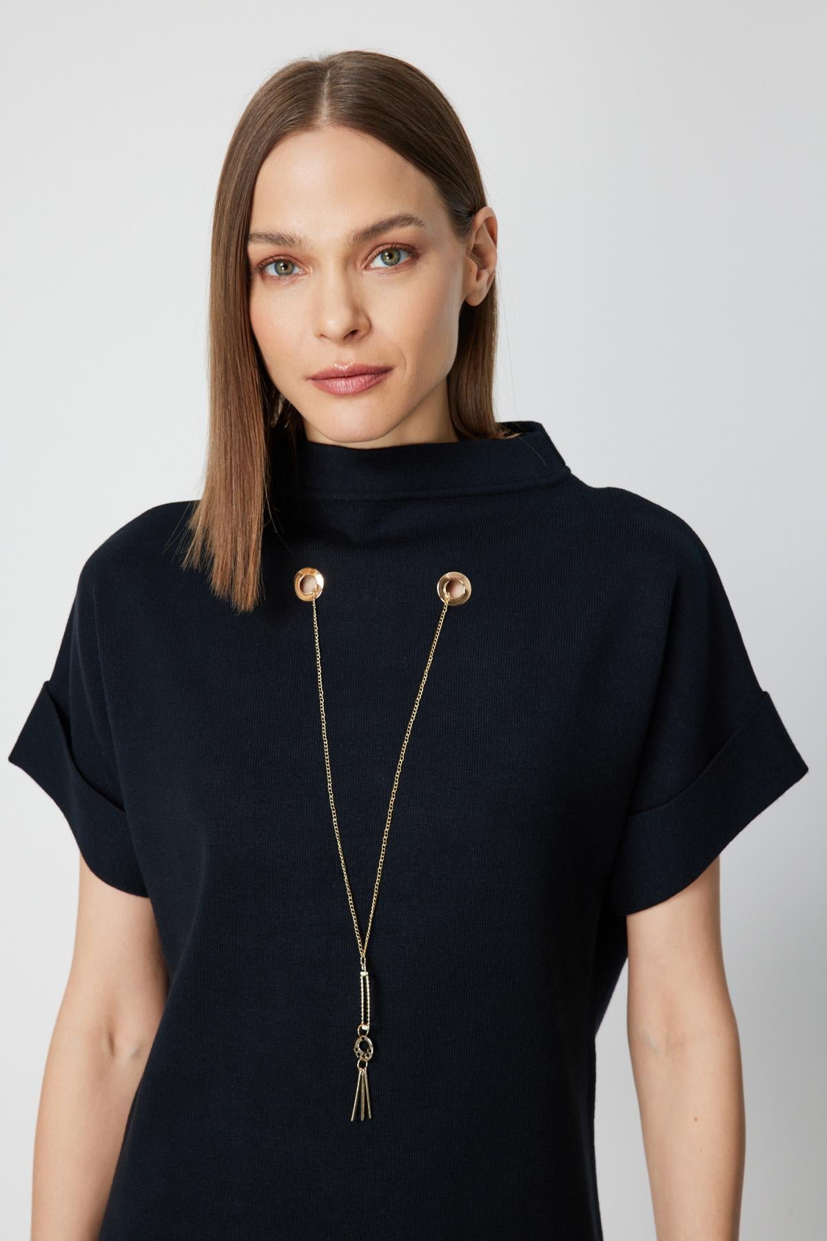 Aksesuar Detaylı Kısa Kollu Triko Kazak