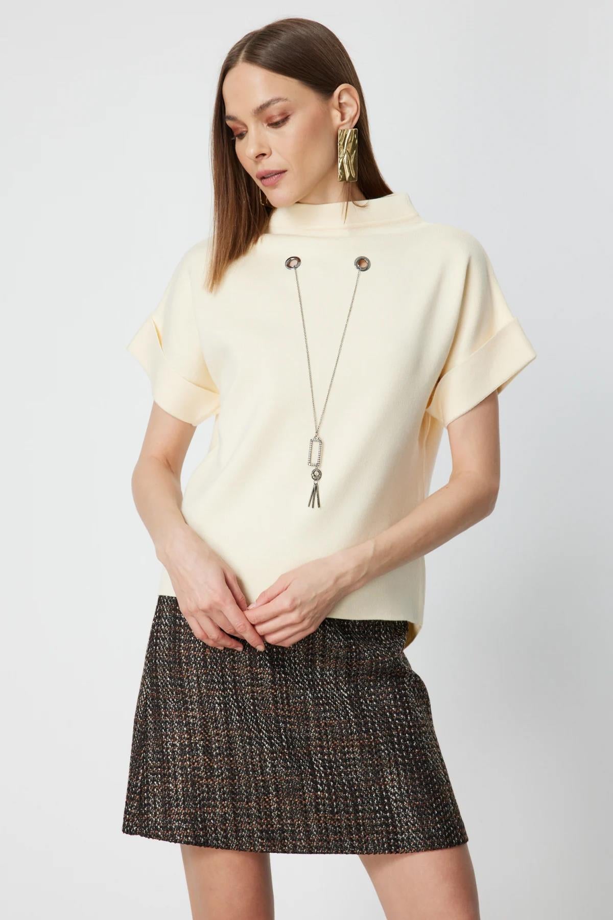 Aksesuar Detaylı Kısa Kollu Triko Kazak