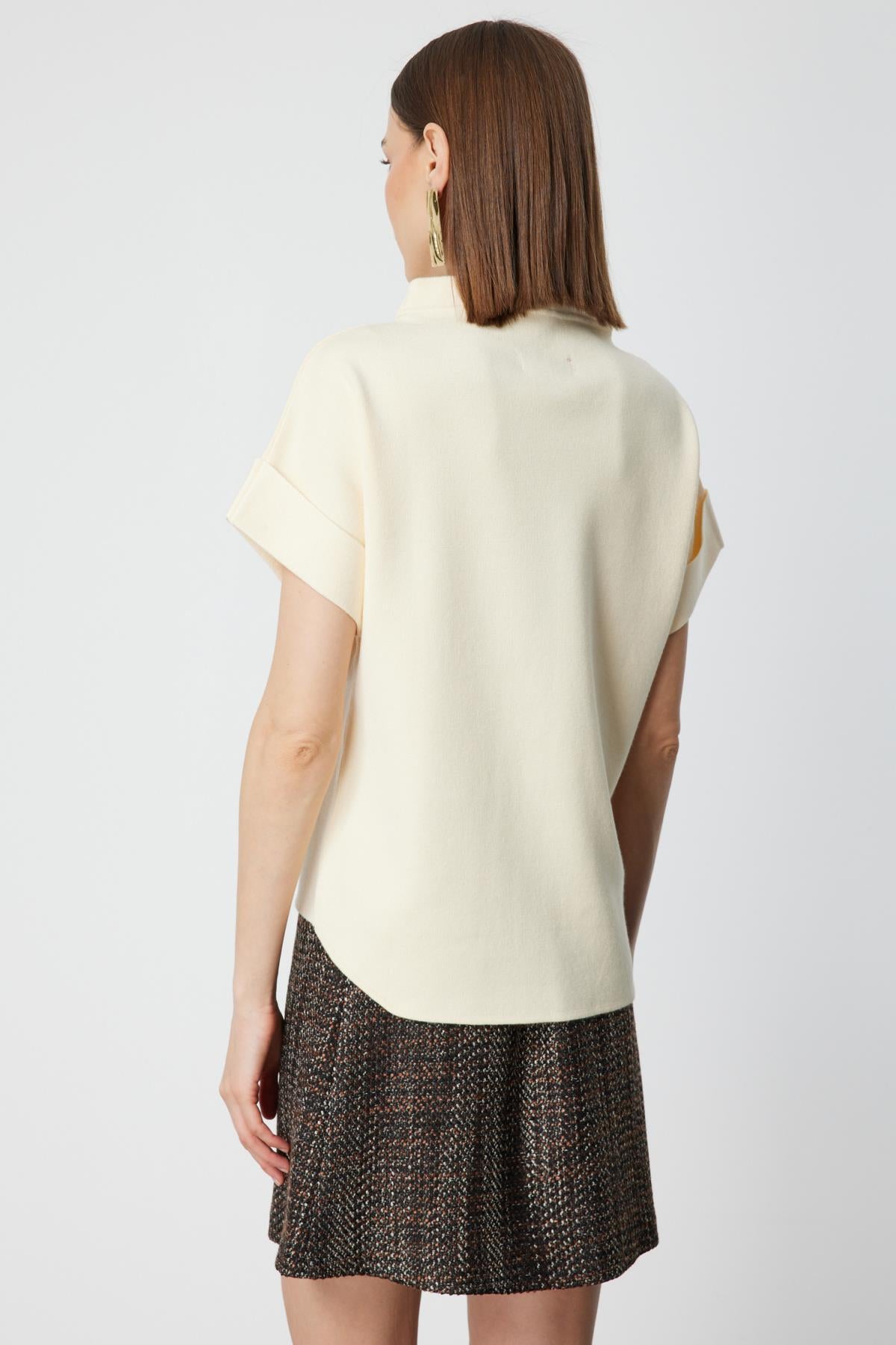 Aksesuar Detaylı Kısa Kollu Triko Kazak