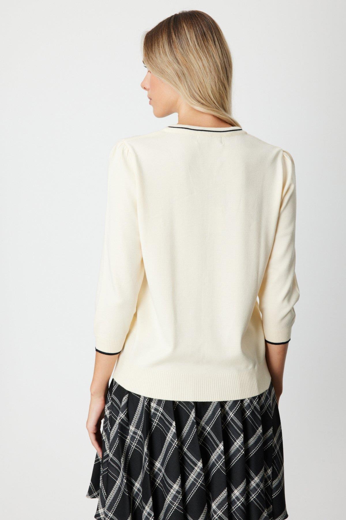 Yakası Fularlı Düğme Detaylı Triko Kazak