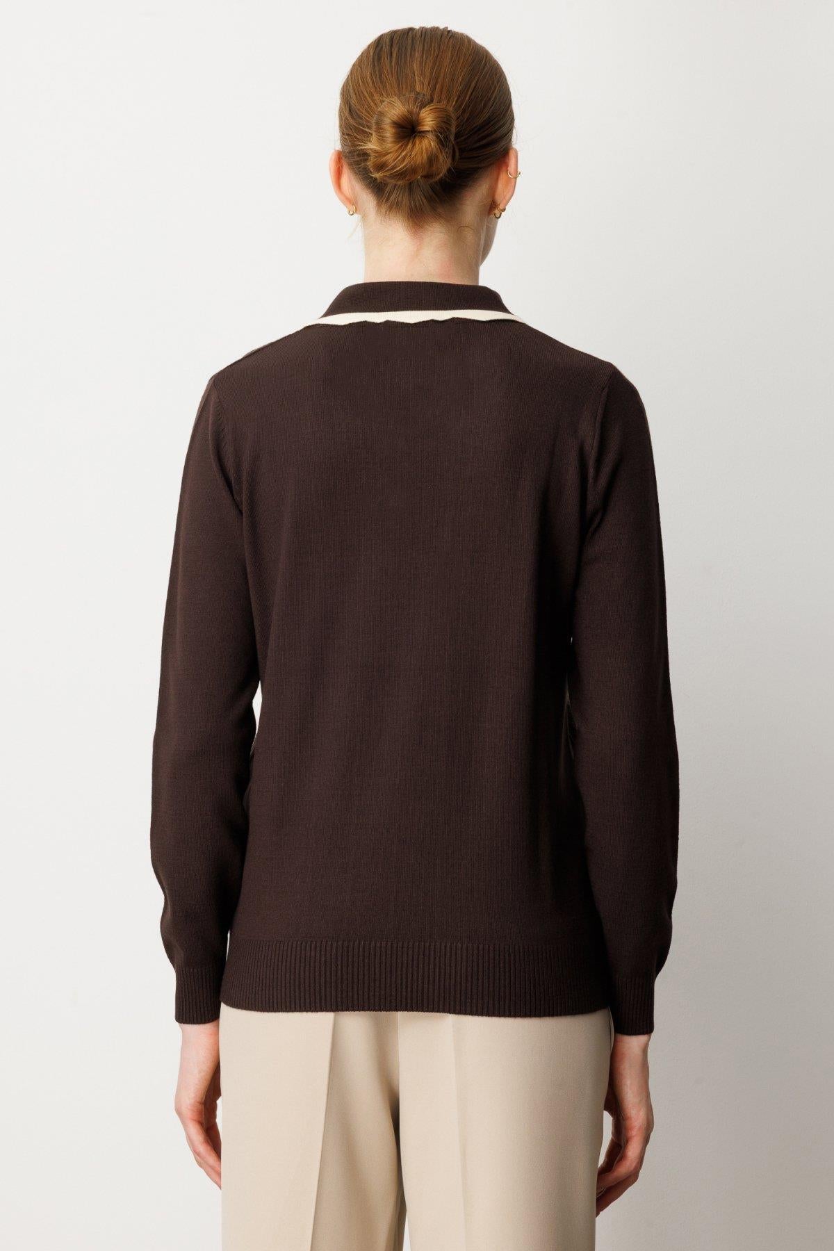 Gömlek Yaka Aksesuar Detaylı Triko Kazak