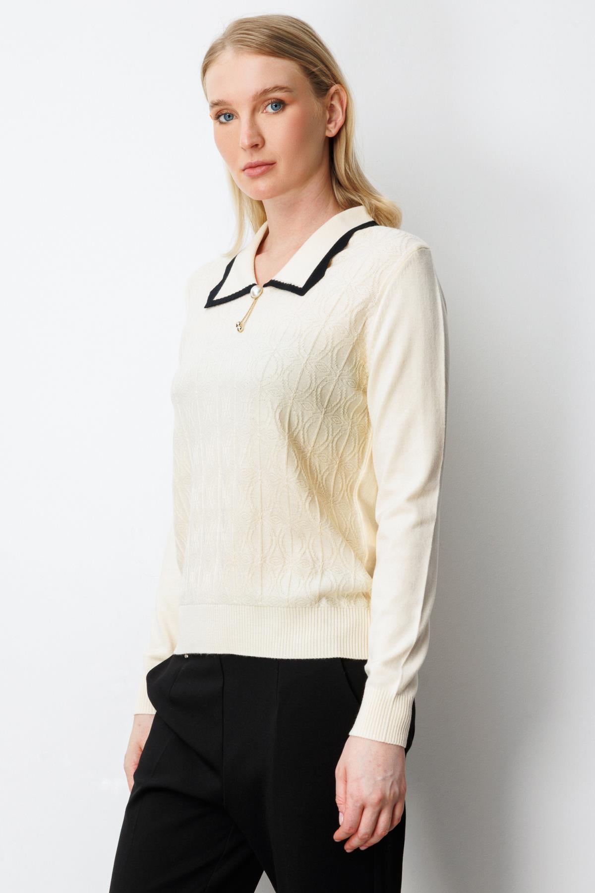 Gömlek Yaka Aksesuar Detaylı Triko Kazak