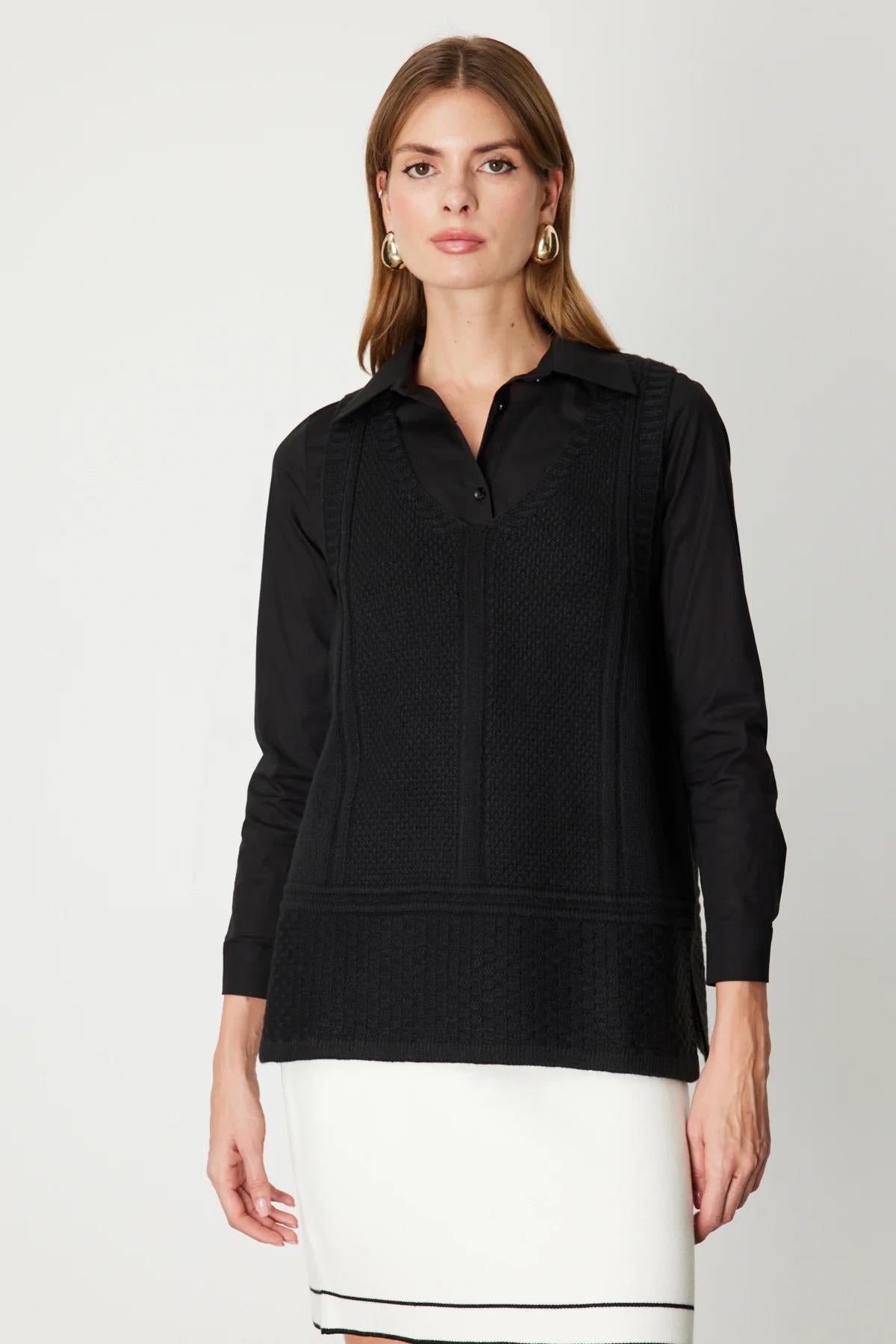 Dokulu Örgü Detaylı Siyah V Yaka Triko Süveter