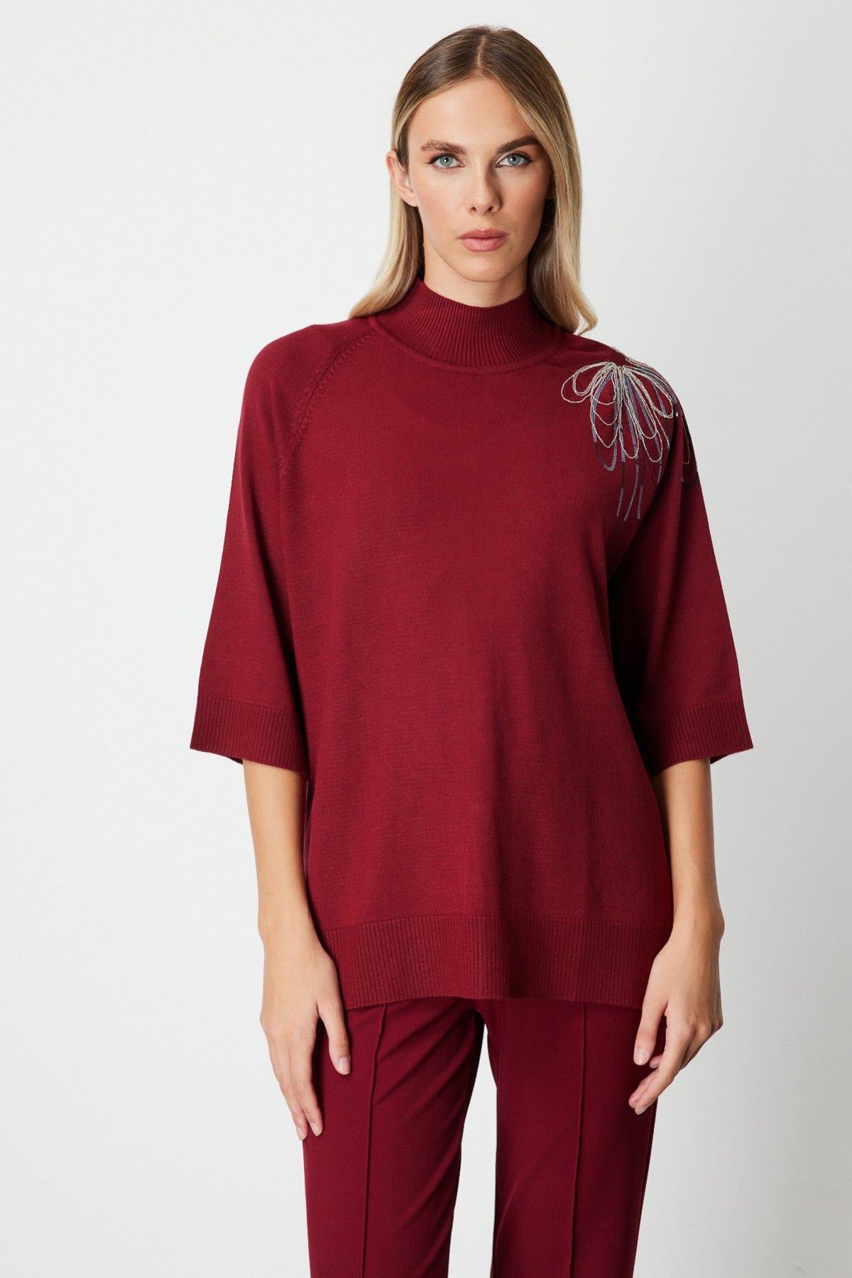 Omzu Zincir İşlemeli Yarım Kol Triko Kazak