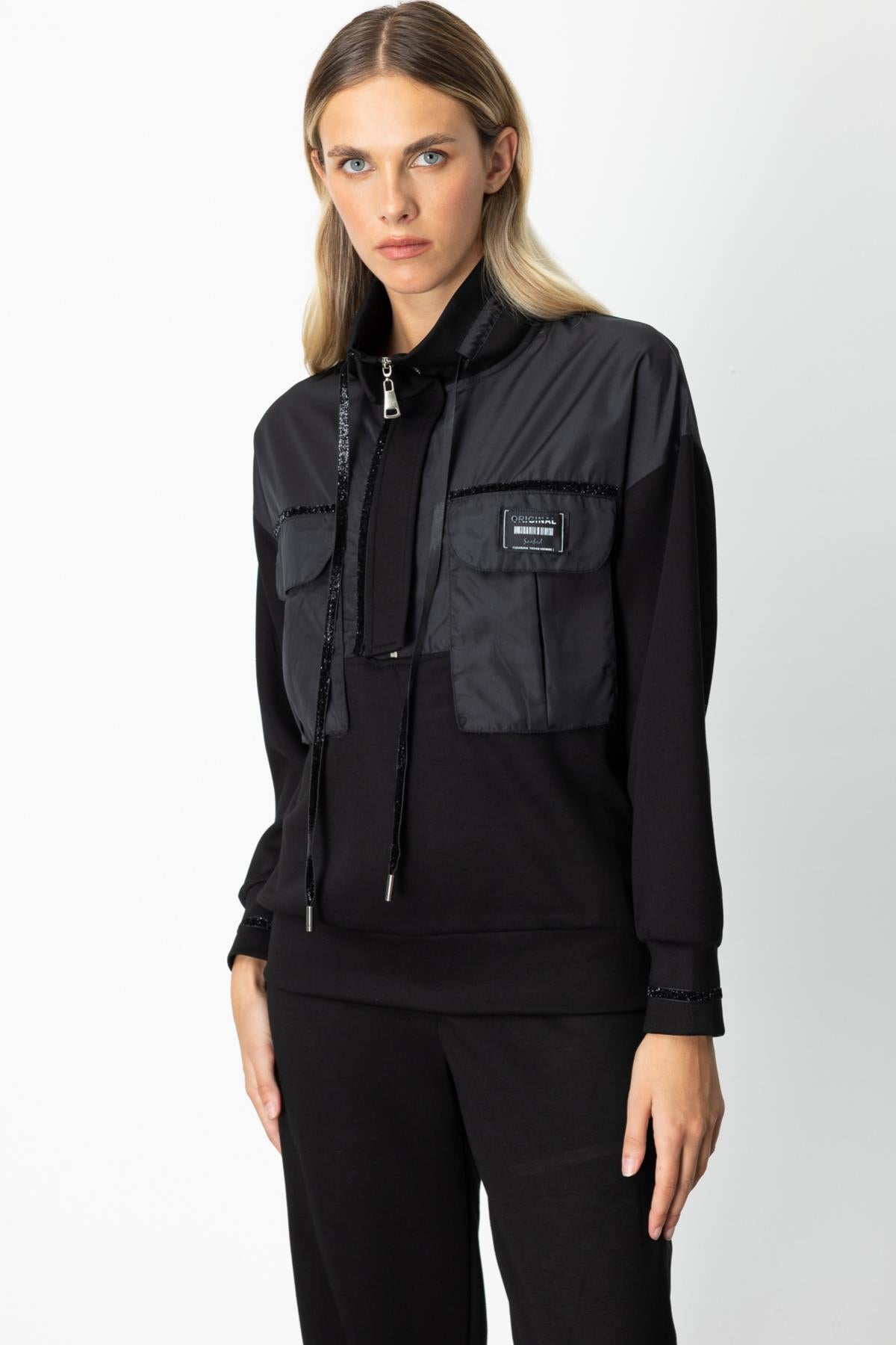 Yakası Fermuar Detaylı Eşofman Üstü