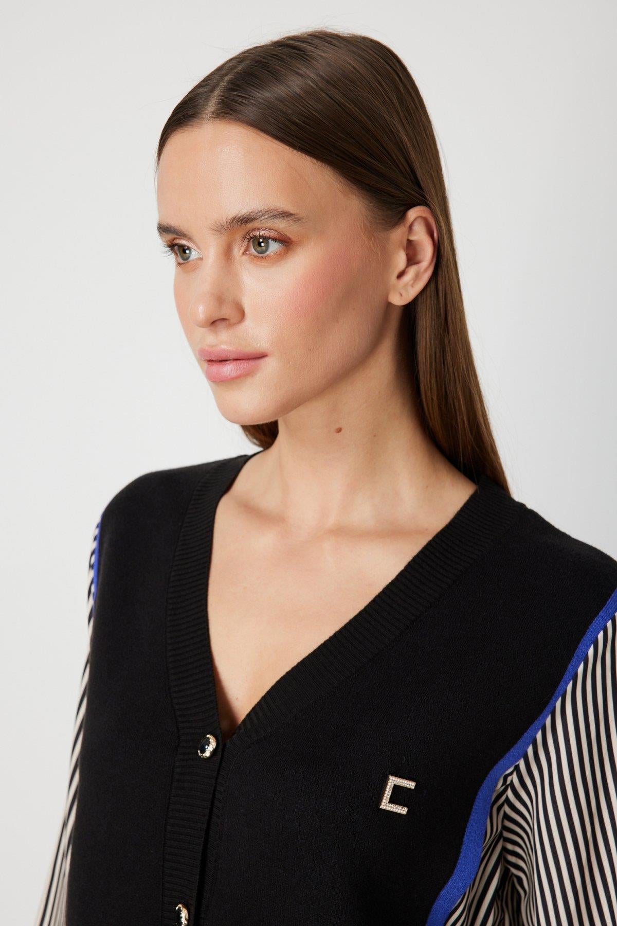 Süveter Görünümlü Miks Kumaş Düğmeli Bluz