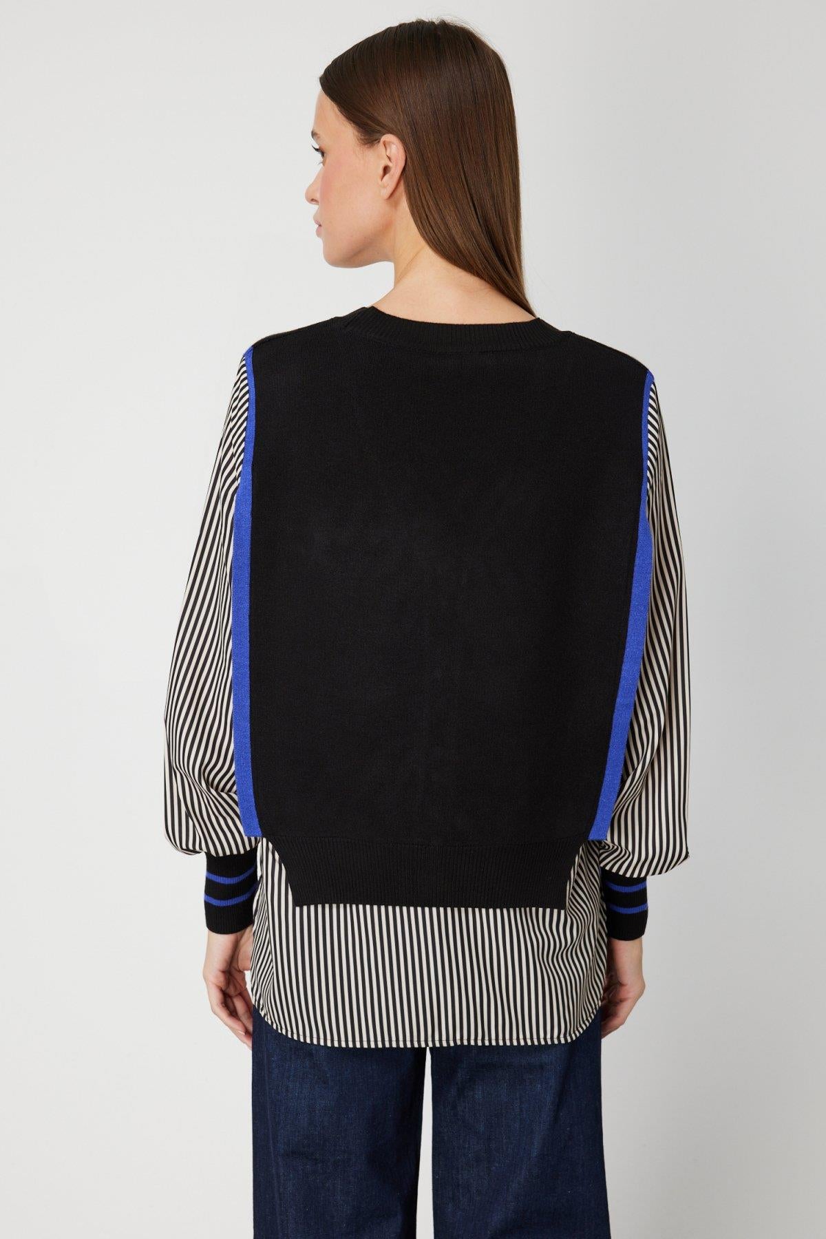 Süveter Görünümlü Miks Kumaş Düğmeli Bluz