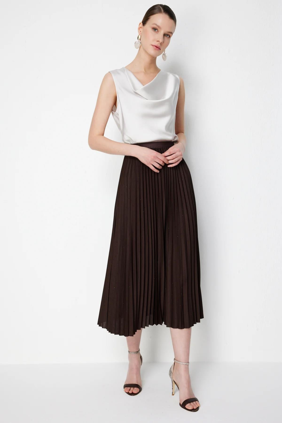 Stone Detailed Pleated Midi Skirt