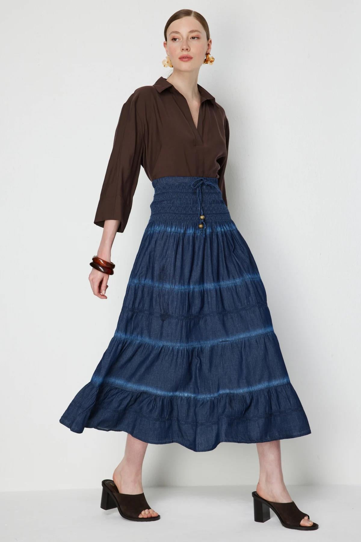 Skirt with a Corset-Look Waist