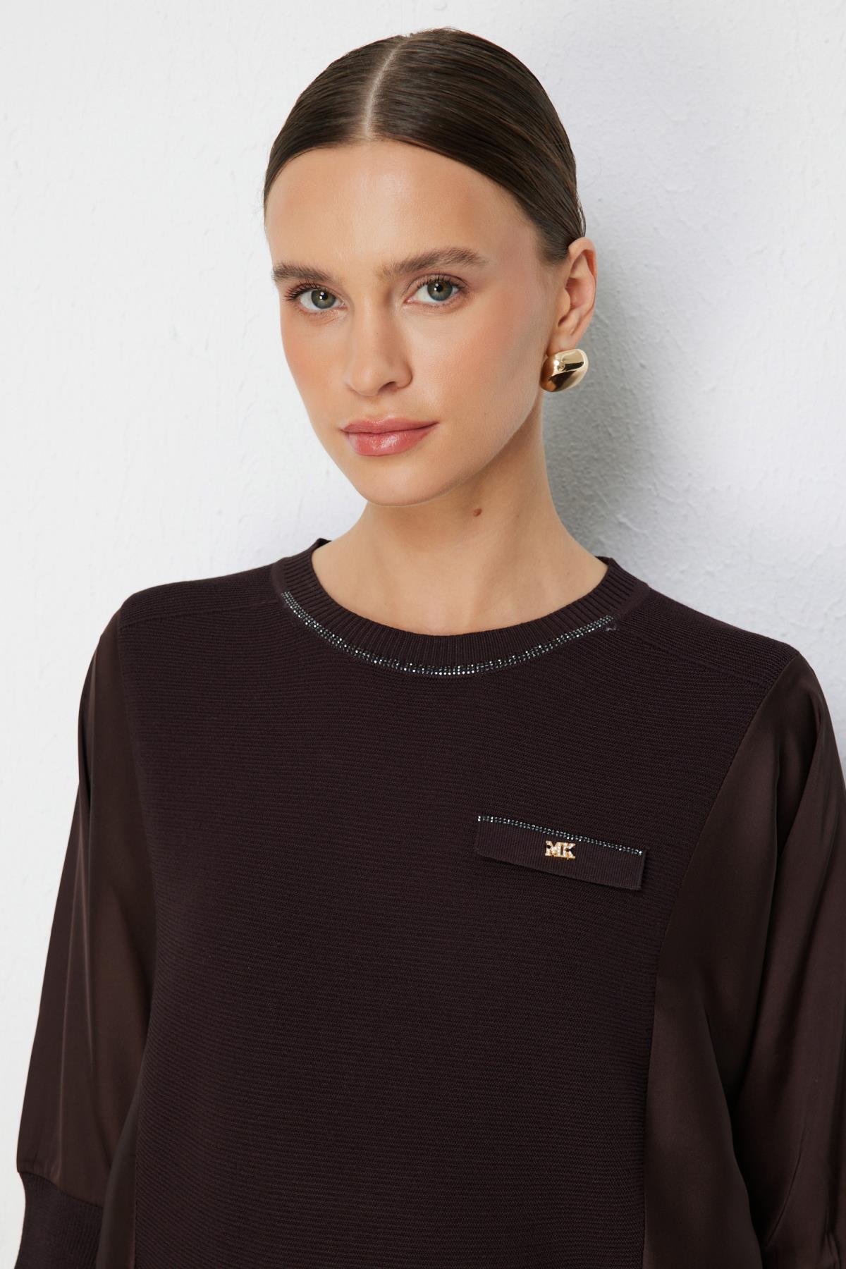 Blouse with Embellished Collar