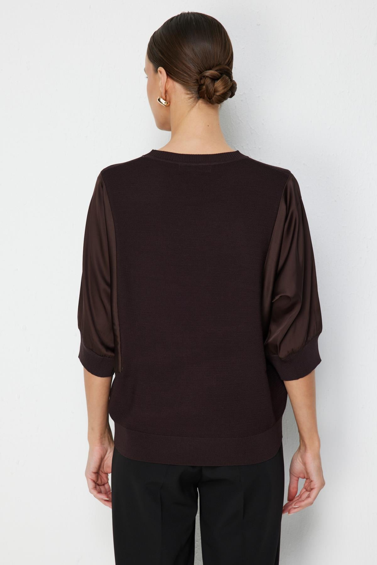 Blouse with Embellished Collar