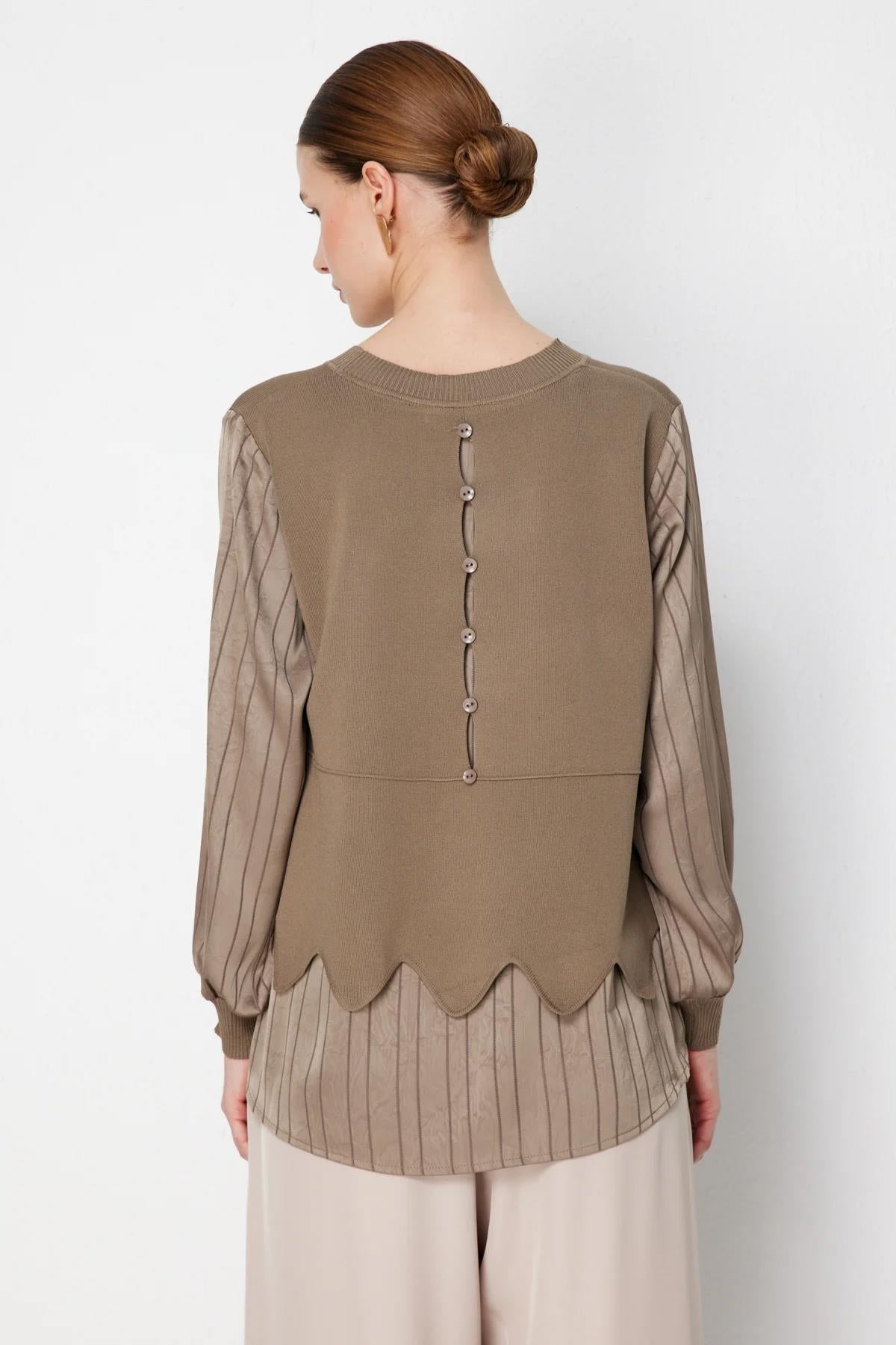 Çizgi Detaylı Süveter Görünümlü Bluz