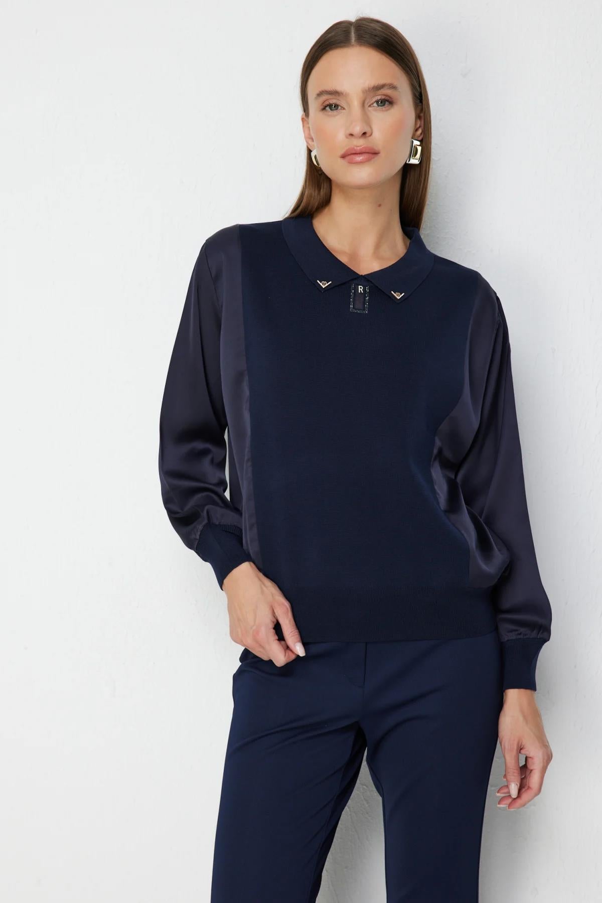 Yaka Taş Detaylı Bluz