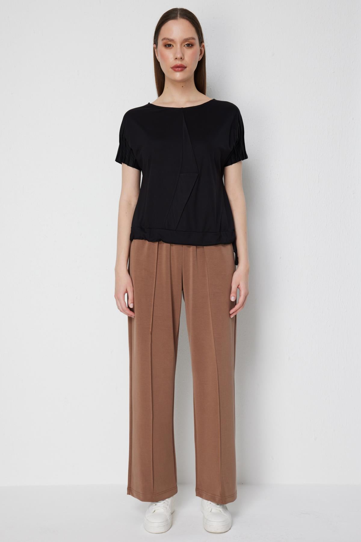 Kolları Pileli Beli Bağcıklı Bluz