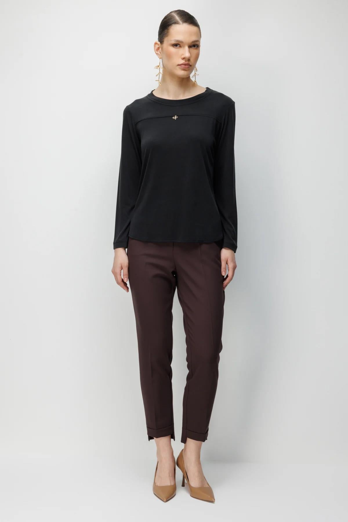 Metal Aksesuarlı Sıfır Yaka Basic Bluz