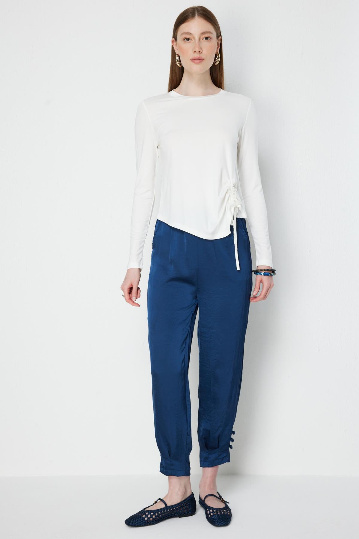 Yan Büzgülü Uzun Kollu Bluz