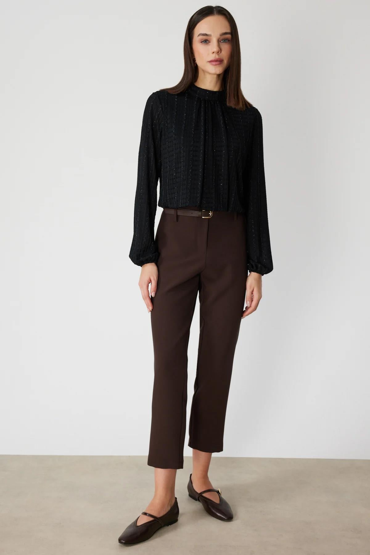 Kendinden Desenli Balon Kol Bluz