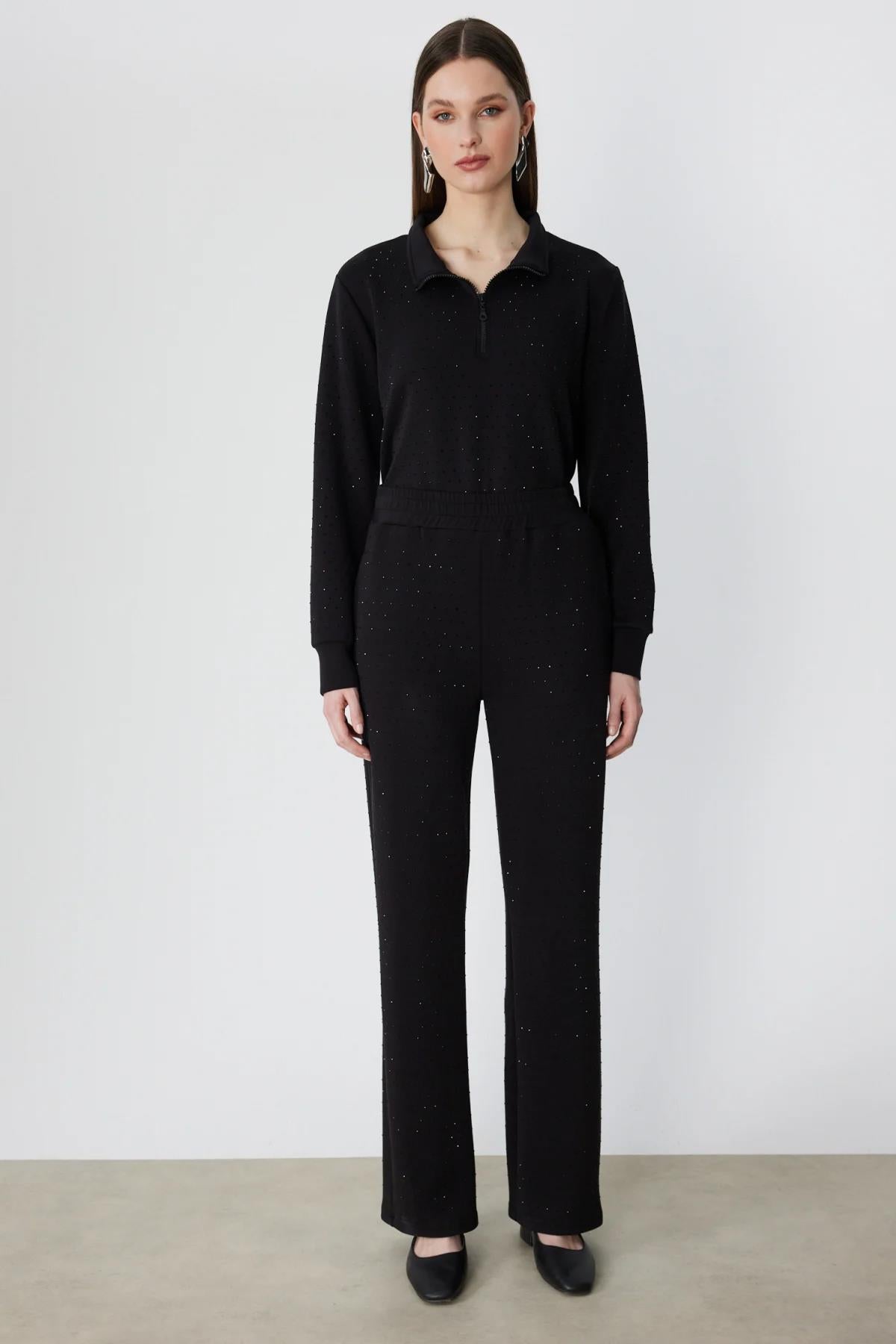 Taş İşlemeli Bol Paça Eşofman Altı