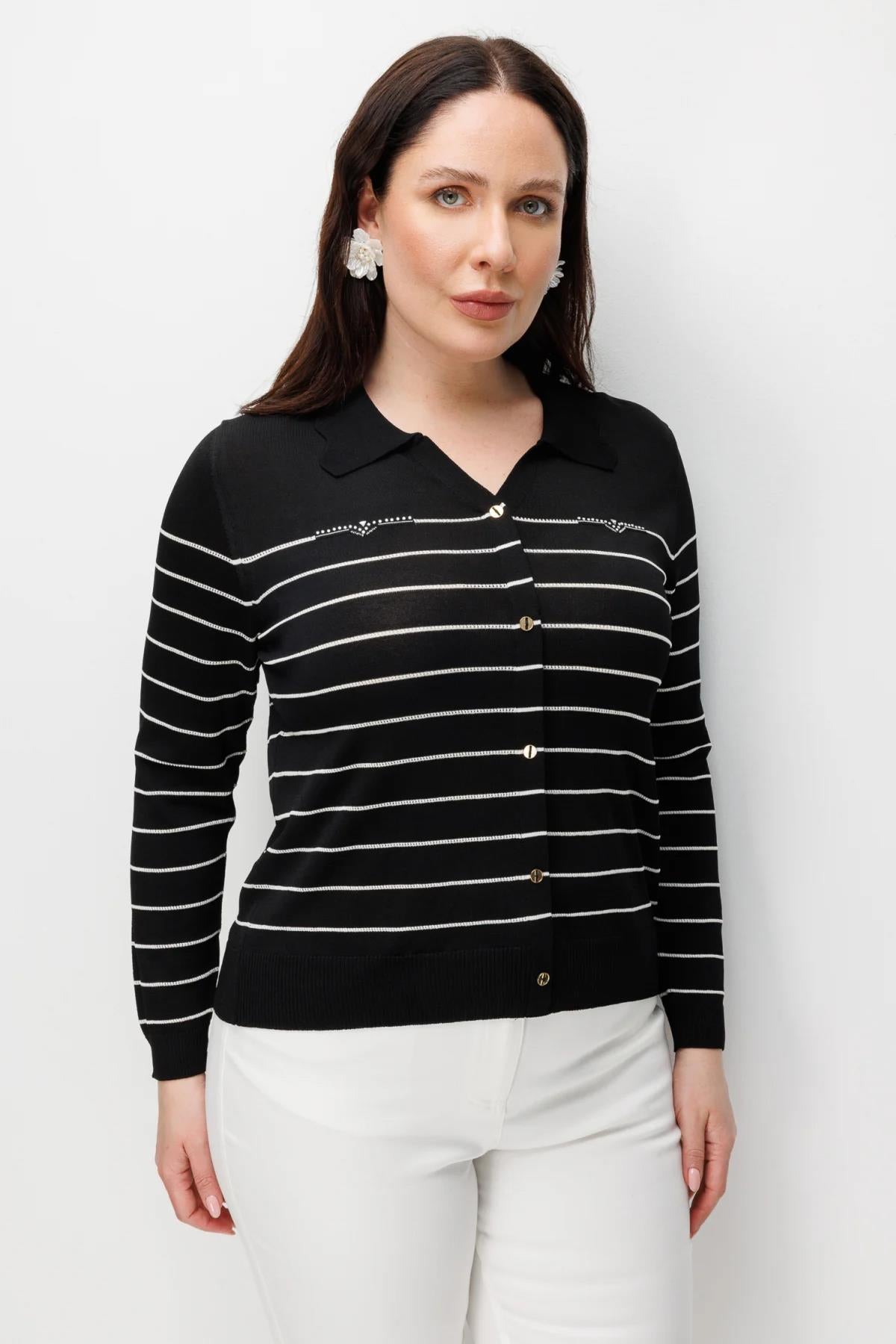Süs Düğmeli Çizgili Büyük Beden Triko Bluz