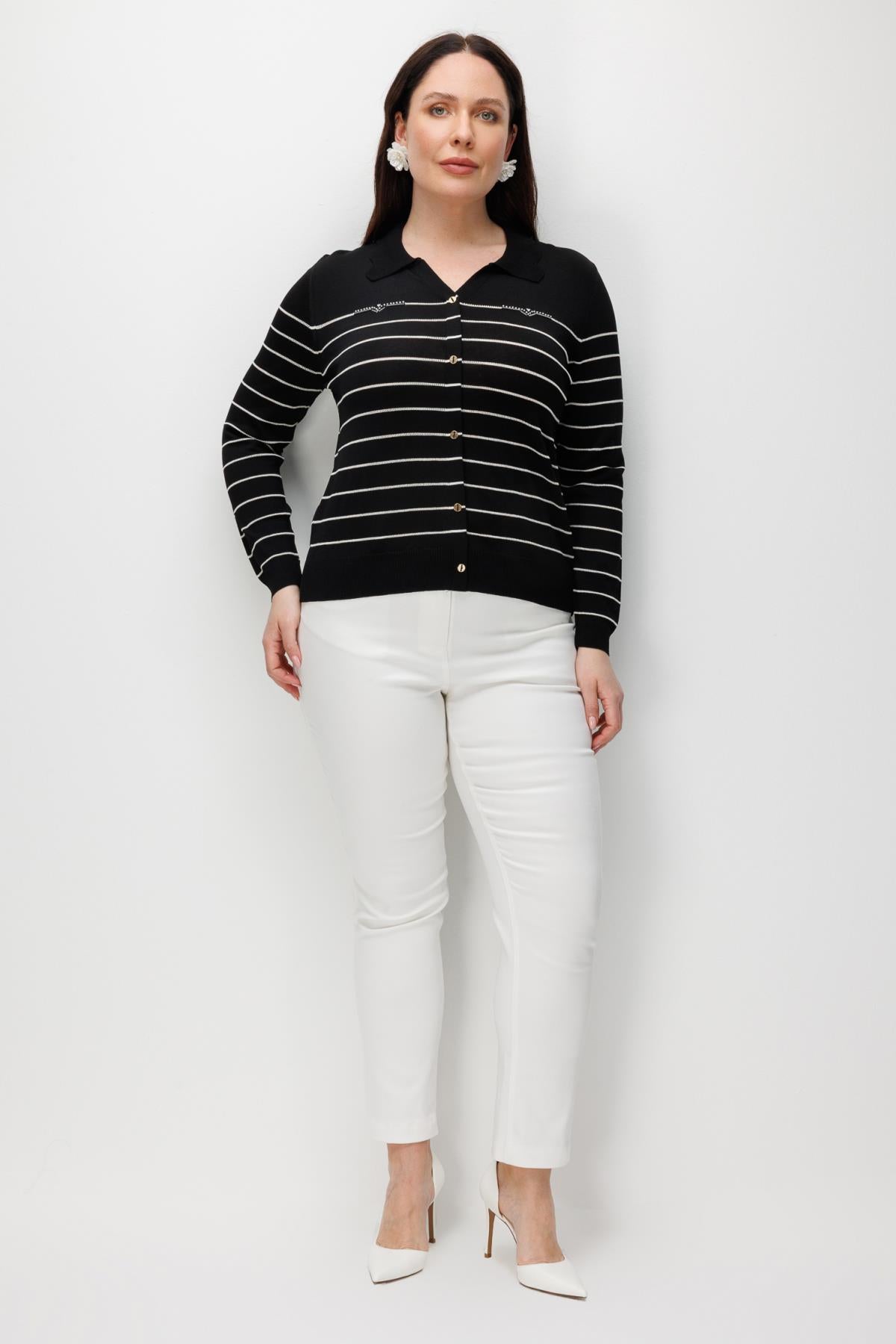 Süs Düğmeli Çizgili Büyük Beden Triko Bluz
