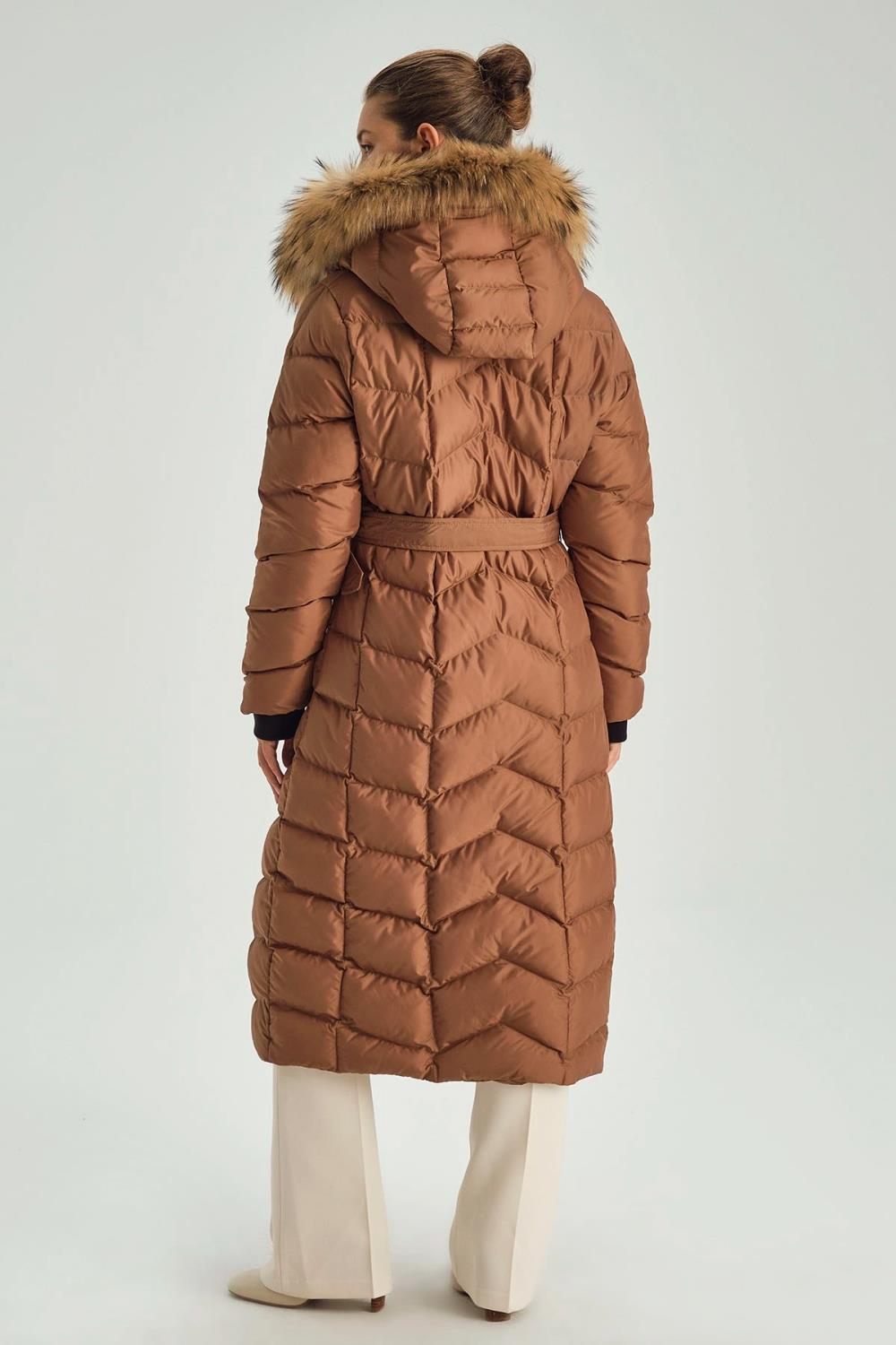 Kapüşonlu Kürklü Şişme Kadın Kaban