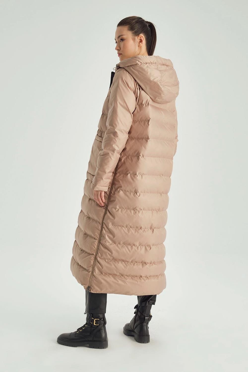 Valencia Kapüşonlu Şişme Uzun Kadın Kaban