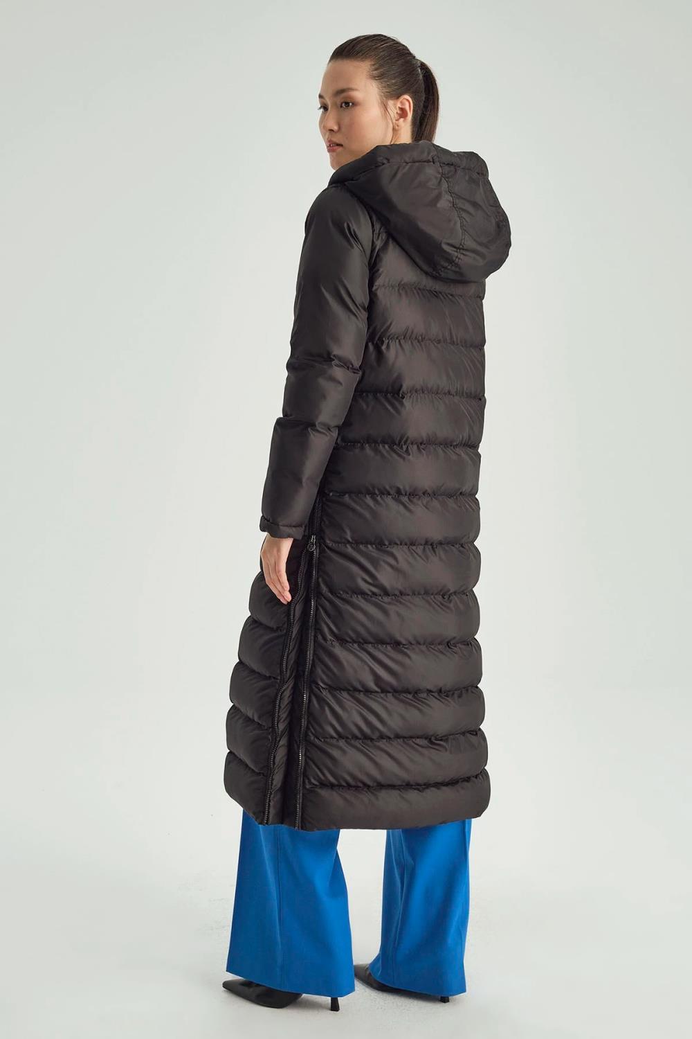 Valencia Kapüşonlu Şişme Uzun Kadın Kaban