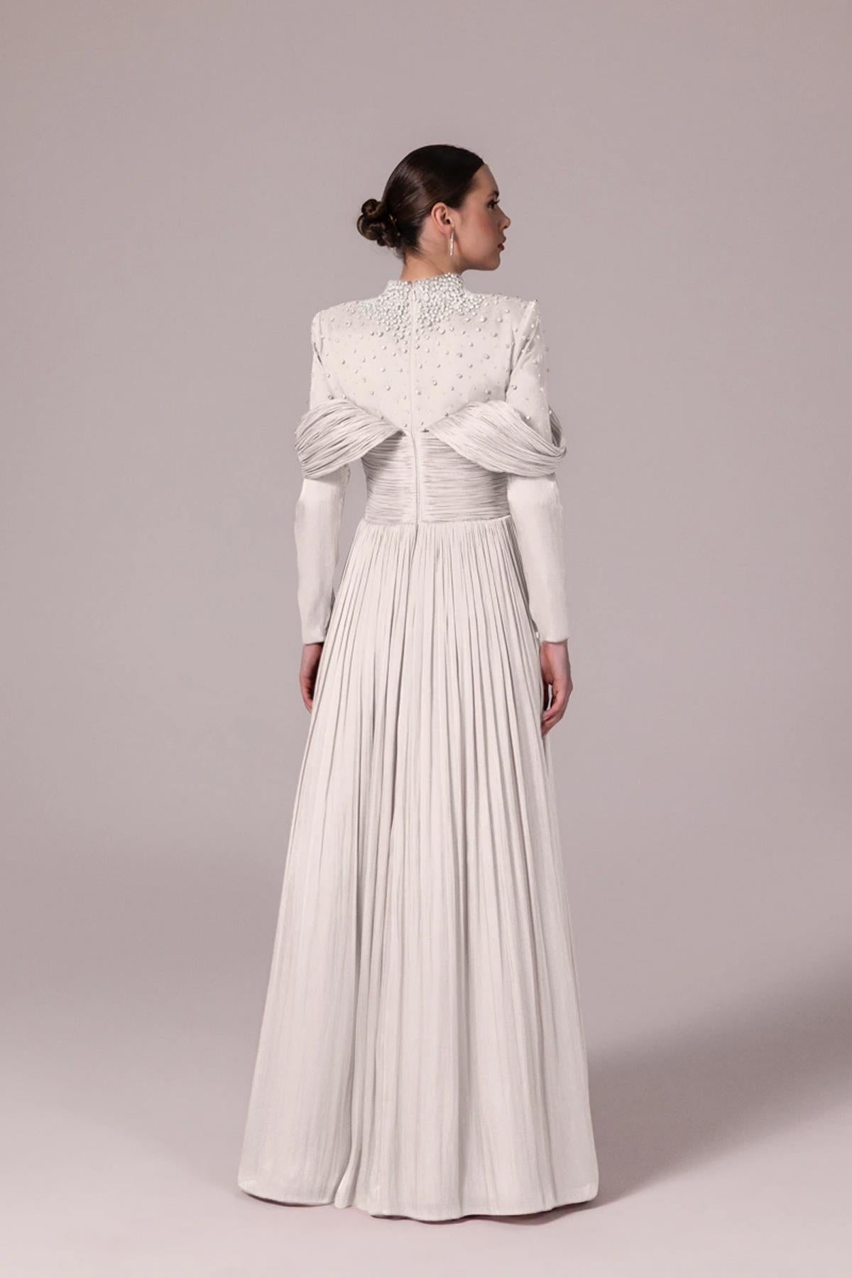 Pleated Puffy Hijab Evening Dress with Stone Embroidered Collar